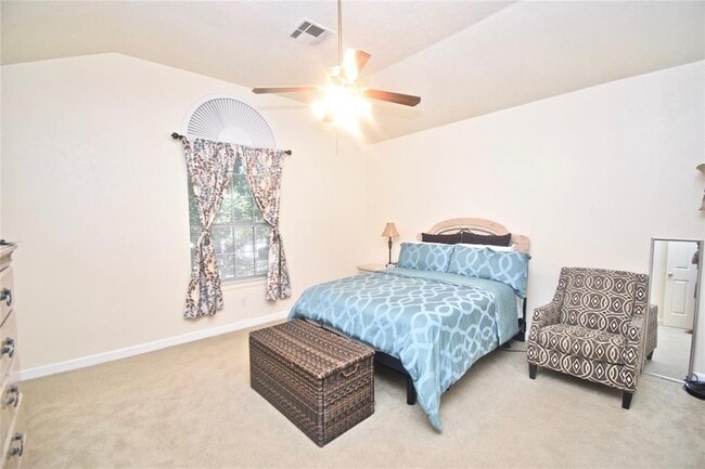 Building Photo - 2447 Edgewood Dr