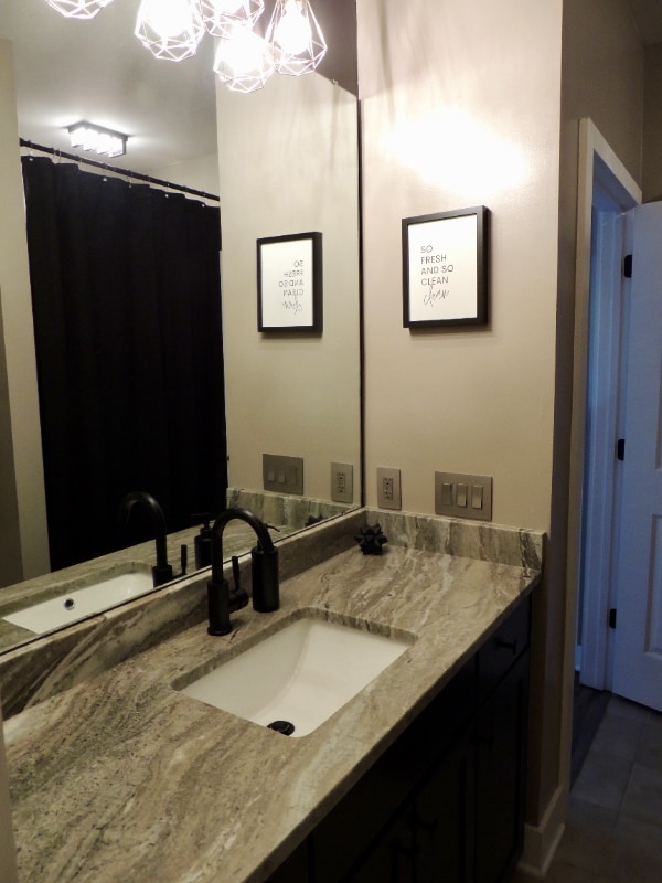 Building Photo - 630 Calvert St