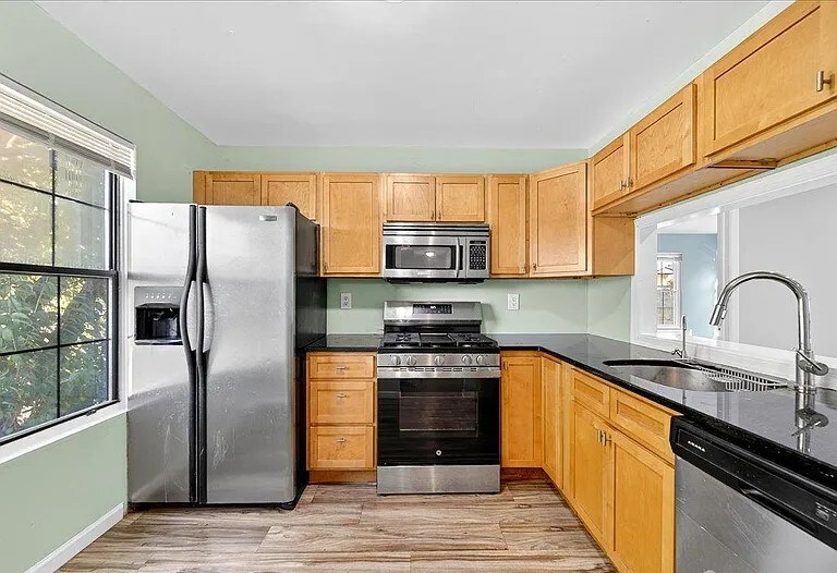 Primary Photo - 1002 Woodbridge Commons Way