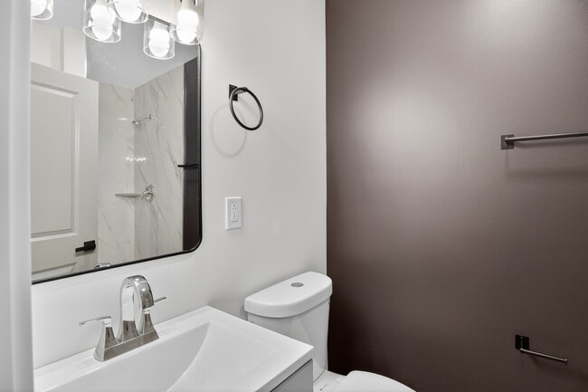 Building Photo - 4622 S Calumet Ave