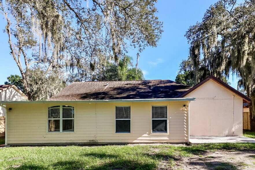 Building Photo - 8012 Cameron Cay Ct