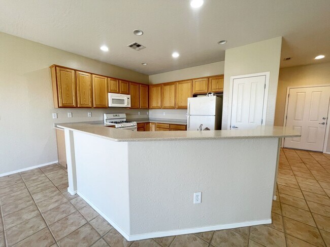 Building Photo - BEAUTIFUL HOME IN SOLERA SUN CITY ANTHEM
