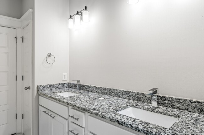 Building Photo - Beautiful 3-bedroom home in The Nations!