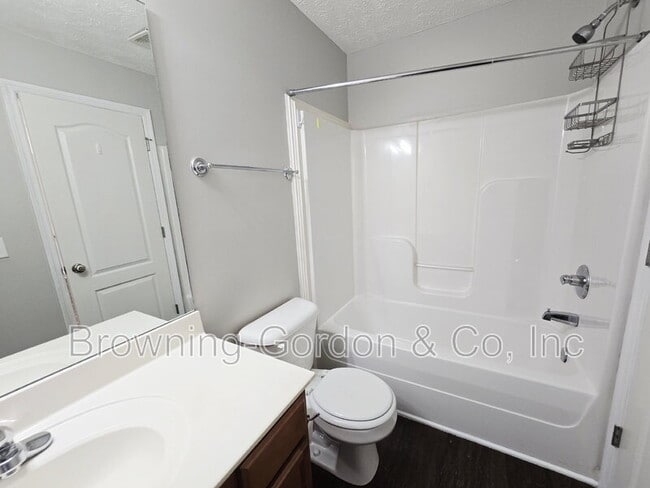 Building Photo - 786 Pippin Dr