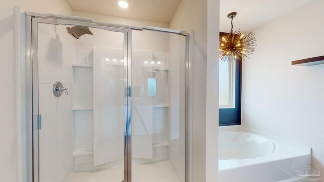 Building Photo - 5865 Danbury Blvd