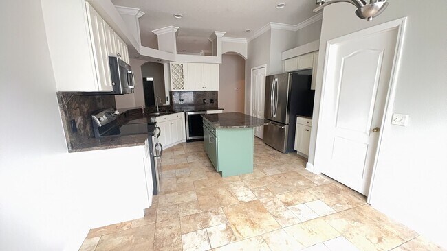 Building Photo - 4 Bedroom Home For Rent in Lutz!