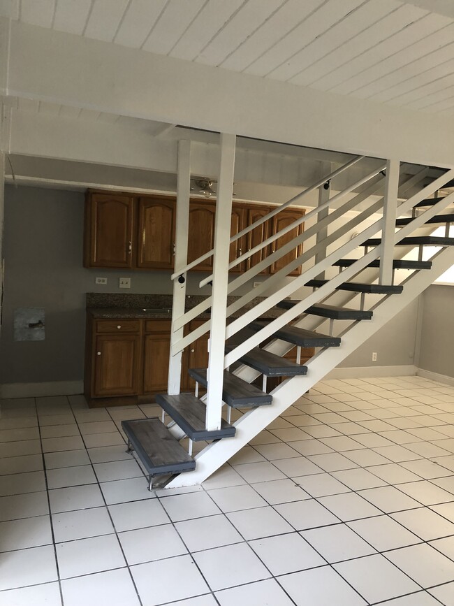 Building Photo - 992 Emerson St