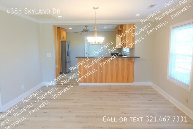 Building Photo - 4385 Skyland Dr