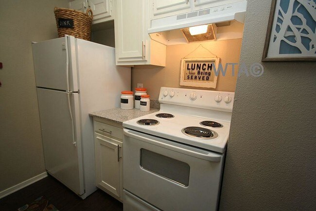 Building Photo - 2 bedroom in Austin TX 78741