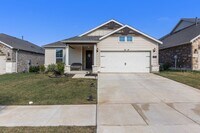 Building Photo - 2424 Coyote Way