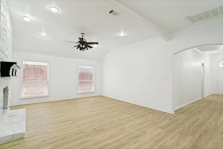 Building Photo - 1745 Woodstream Ln