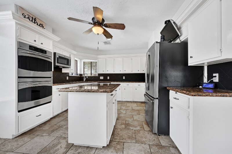 Building Photo - 503 Ellingham Dr