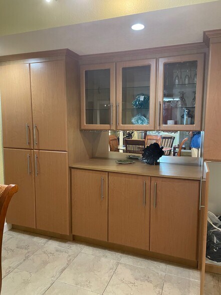 Dinning Area - 5005 Collins Ave