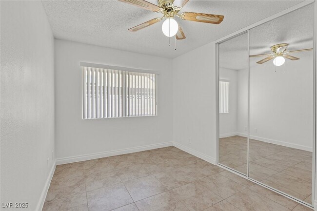 Building Photo - 3125 Belvedere Dr
