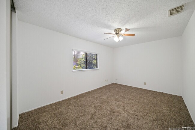 Building Photo - 12811 Hunting Bear