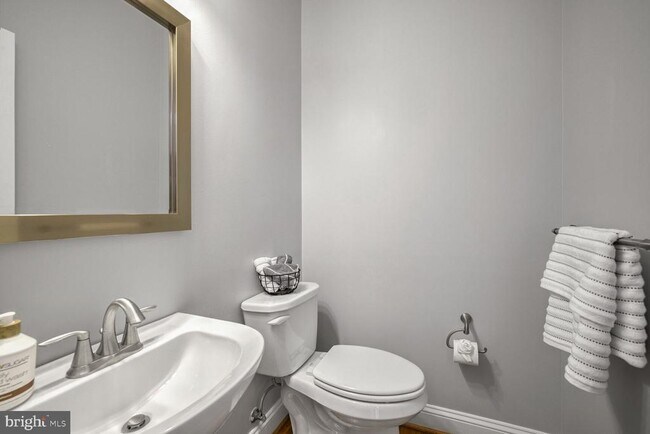 Building Photo - 11620 Piney Spring Ln