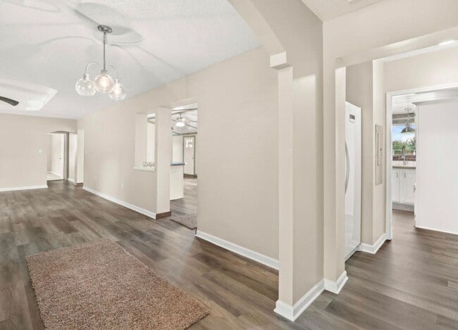 Building Photo - 4747 Port Arthur Ave