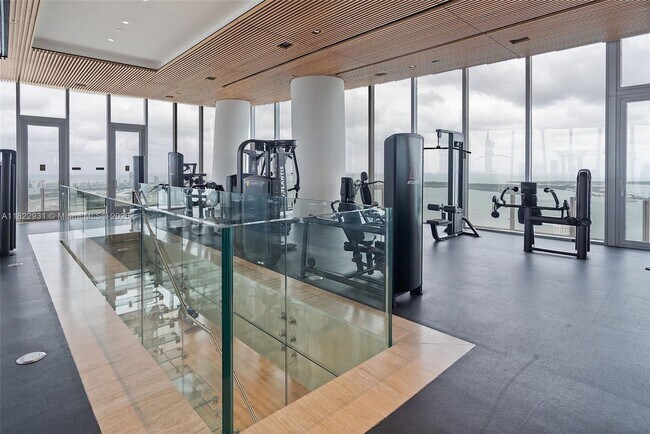 Building Photo - 300 Biscayne Blvd Way