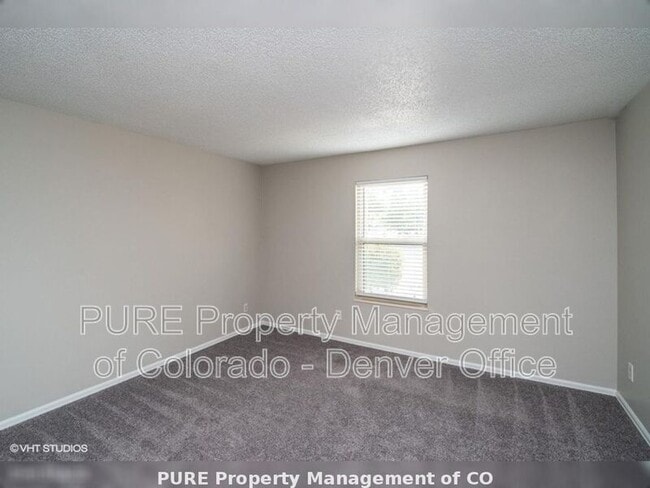 Building Photo - 3275 S Ammons St