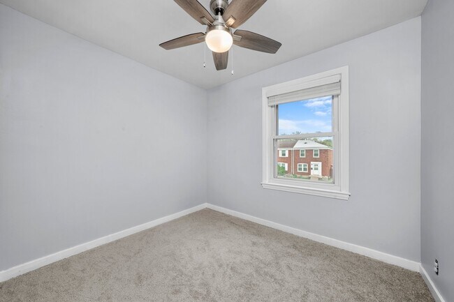 Building Photo - 6404 S Lockwood Ave