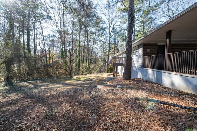 Building Photo - 465 N Hairston Rd