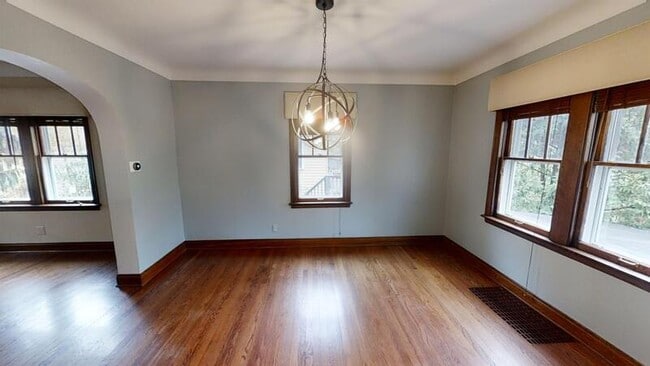 Building Photo - 1205 Miller Ave