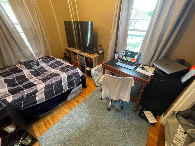 Building Photo - 77 Sheridan Ave