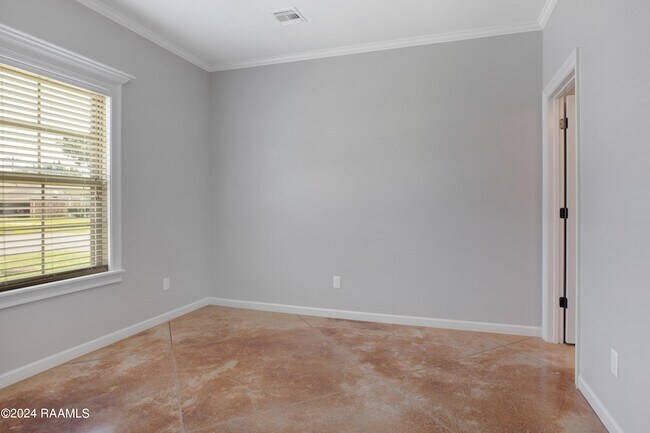 Building Photo - 109 Darlene Dr