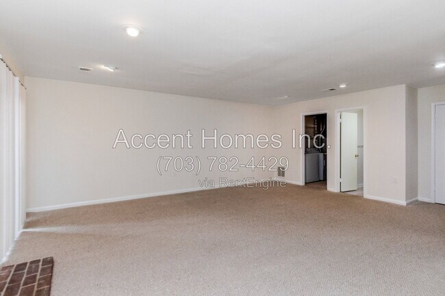 Building Photo - 5404 Barrister Pl
