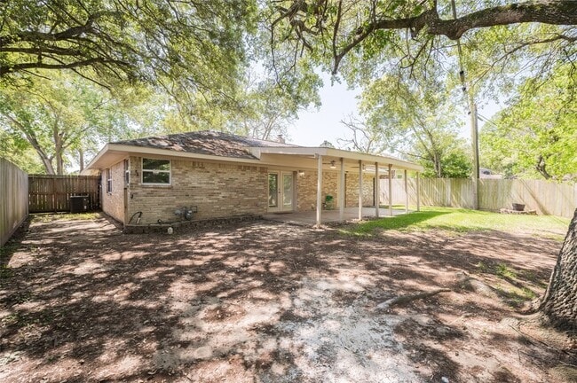 Building Photo - 809 Newport Blvd