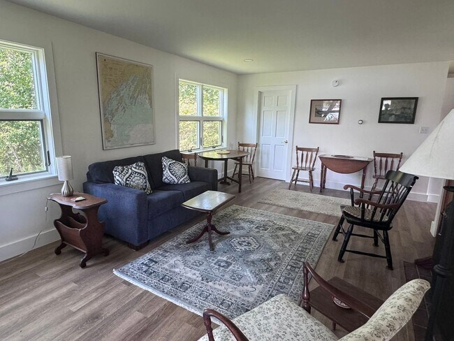 Building Photo - 2BR WATERFRONT OASIS RETREAT Webb Field Rd