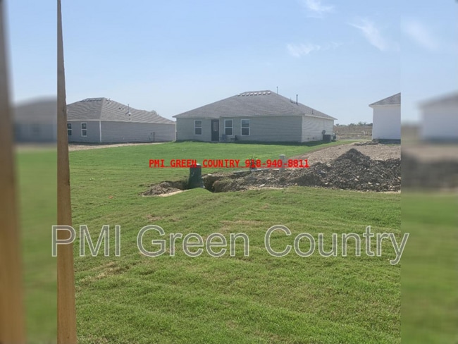 Building Photo - 1103 W Abilene Rd