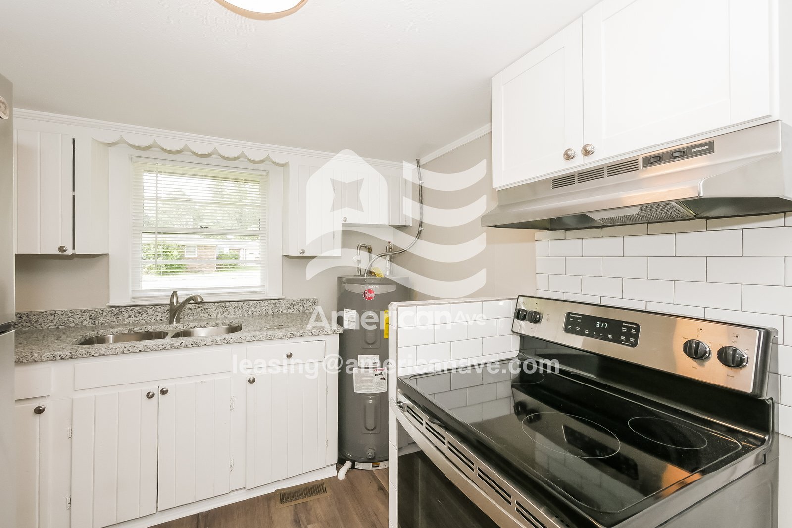 Building Photo - 1116 Lovely Ln