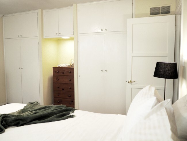 Plenty of closet space - 817 6th St