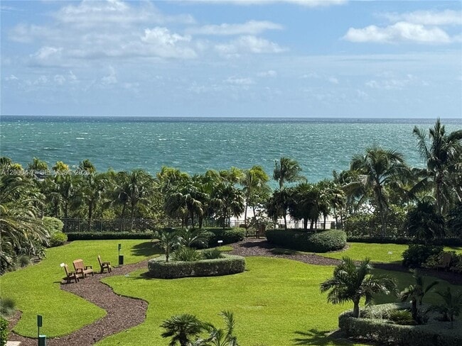 Building Photo - 10275 Collins Ave