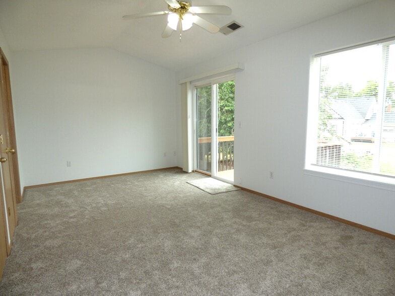 Building Photo - 104 Rice Ln