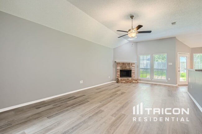 Building Photo - 115 Mulberry Ln