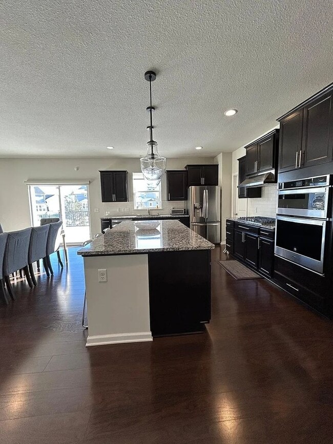 Building Photo - Awesome updated Plymouth home