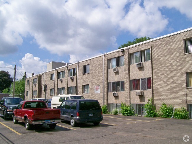 Building Photo - Cedar Lake Apartments