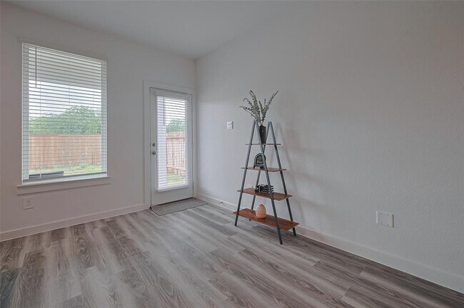 Building Photo - 10405 Hadley Pk Trl