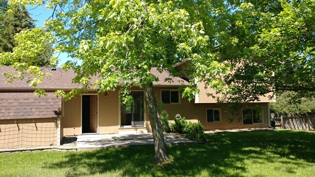 Building Photo - 2900 Eindborough Dr