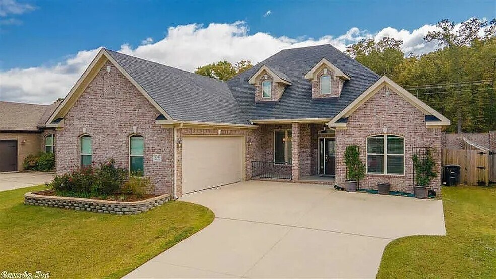 Building Photo - 9309 Meadow Gardens Cir