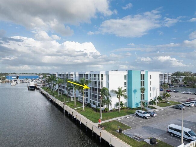 Building Photo - 4900 38th Way S