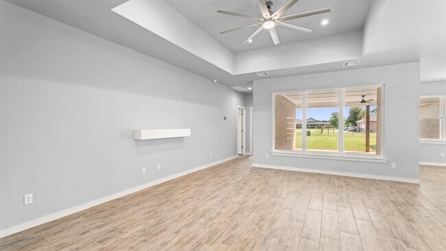 Building Photo - 12624 E Hefner Rd