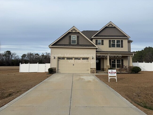 Building Photo - 432 Fallingbrook Dr