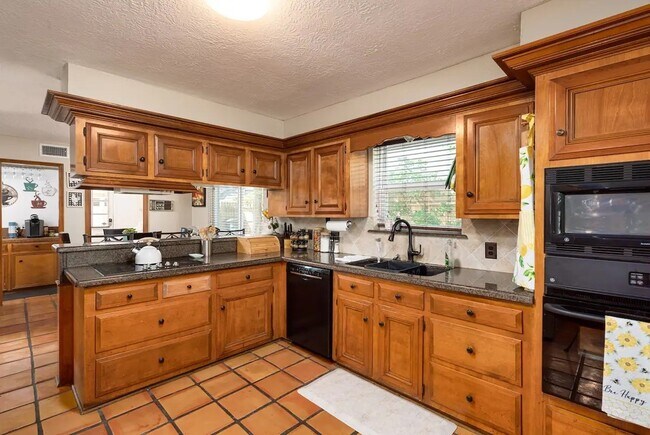 Building Photo - 3427 Aspen Bend Dr