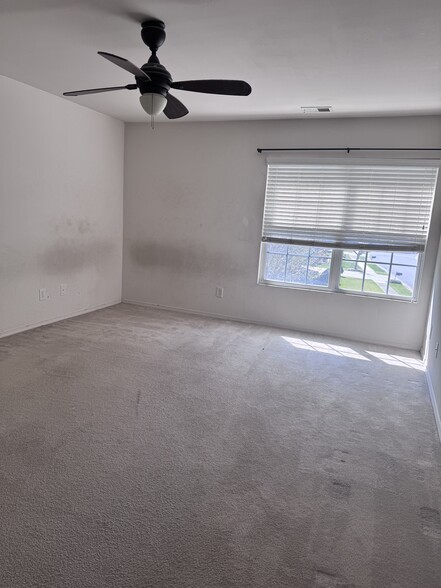 Building Photo - 4716 Meadowfield Rd