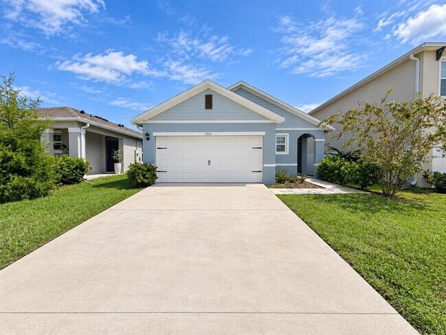 Building Photo - 1713 Southfork Dr