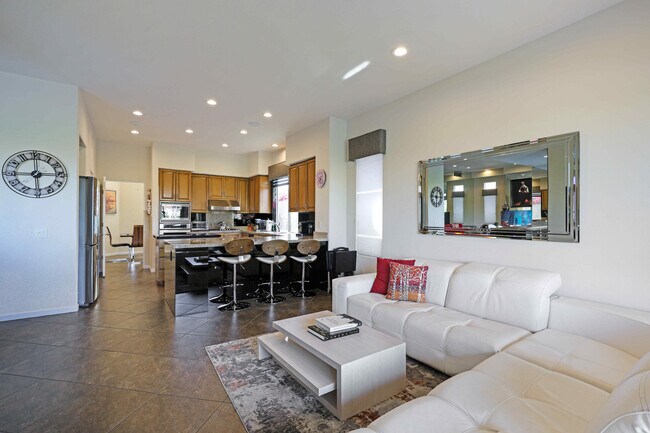 Building Photo - 413 White Horse Trail