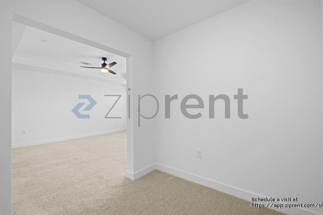 Building Photo - 15961 Mavericks Ln